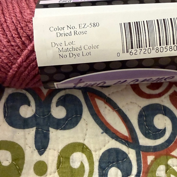 Easy Craft Dried Rose Yarn Bundle Lot of 12 Skeins - Picture 4 of 6